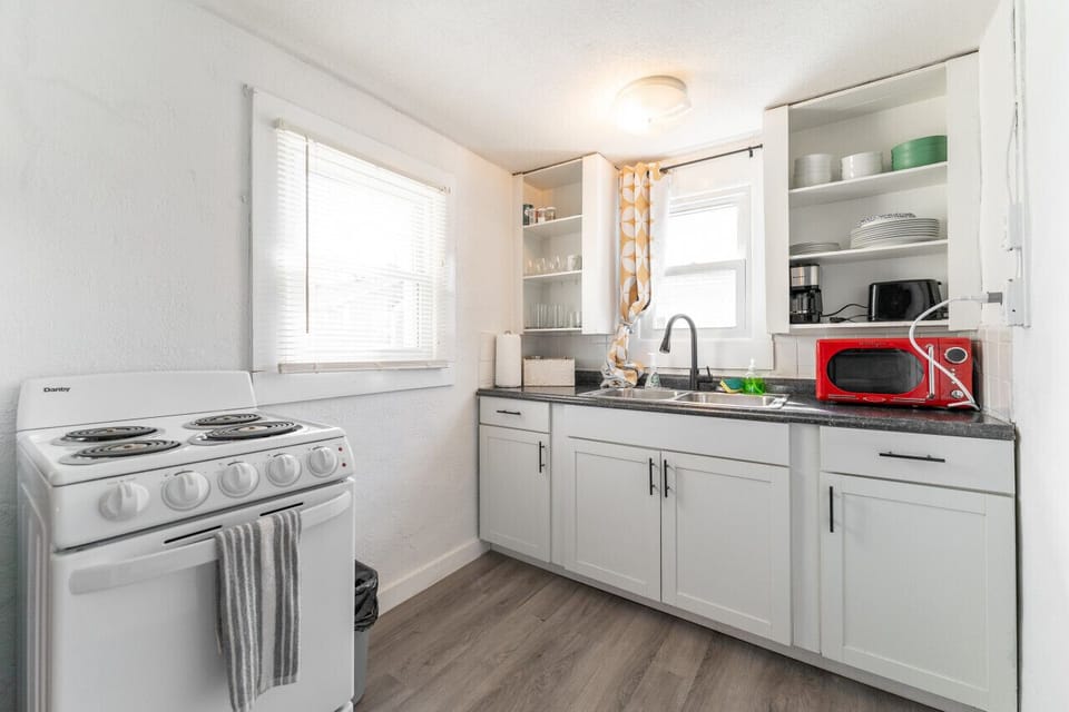 First Floor | Kitchenette and cooking area