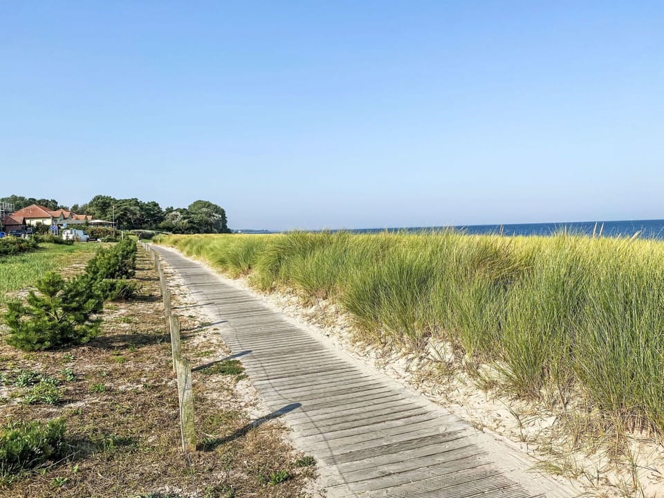 Coast, Horizon, Coastal And Oceanic Landforms, Sea, Shore, Bank, Beach, Ocean, Walkway, Boardwalk