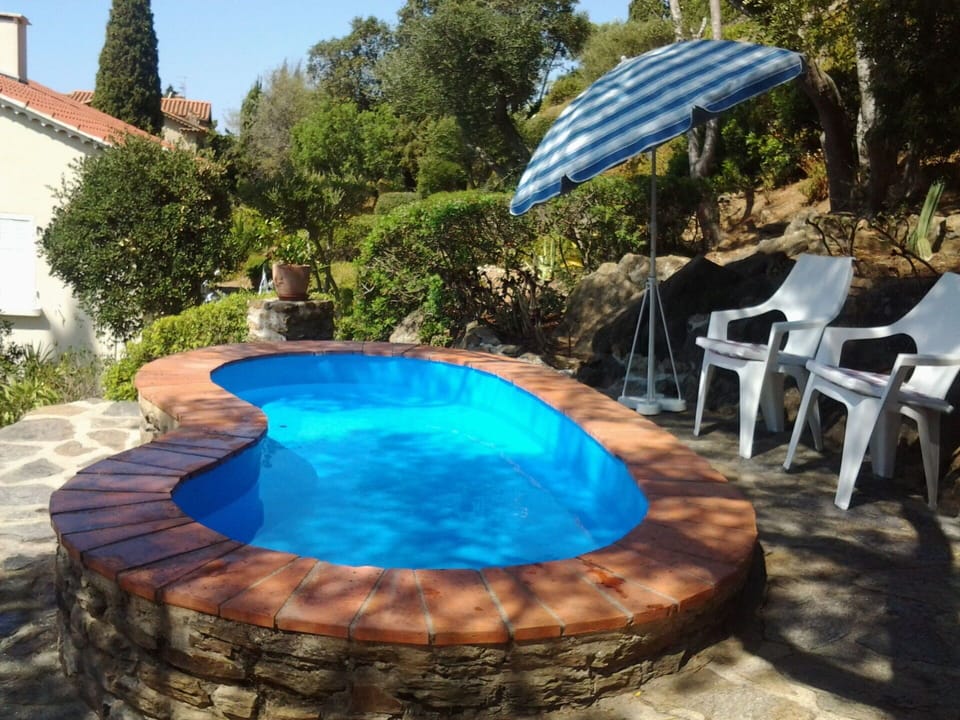 Swimming Pool, Property, Blue, Backyard, Azure, Real Estate, Leisure, House, Vacation, Building