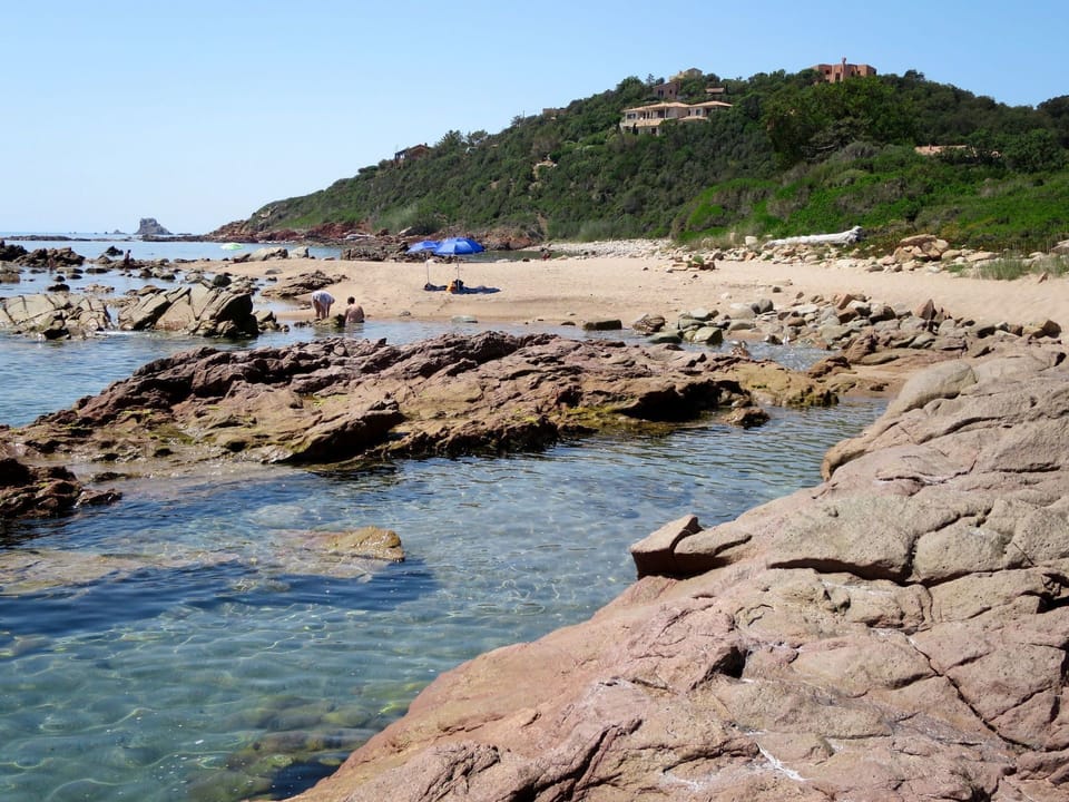 Body Of Water, Coast, Beach, Sea, Shore, Rock, Coastal And Oceanic Landforms, Bay, Ocean, Promontory