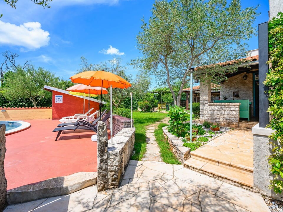 Garden, Shade, Backyard, Landscaping, Estate, Eco Hotel, Hacienda, Yard, Farmhouse, Resort