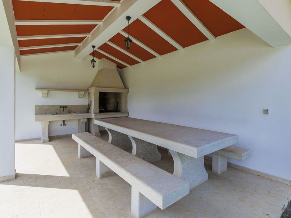 Property, Wood, Interior Design, Architecture, Floor, Flooring, Wall, Composite Material, Wood Stain