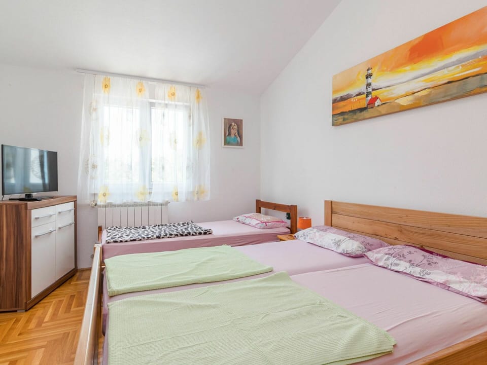 Furniture, Property, Cabinetry, Building, Comfort, Window, House, Bed, Interior Design, Floor
