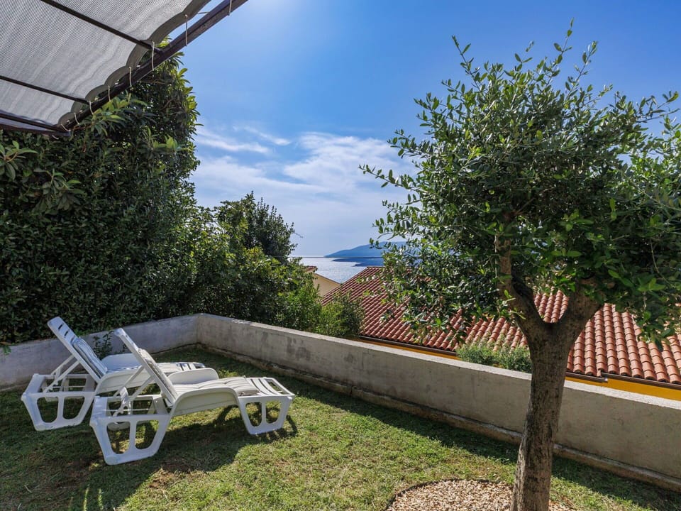 Shade, Garden, Landscaping, Yard, Backyard, Eco Hotel, Balcony, Outdoor Furniture, Villa