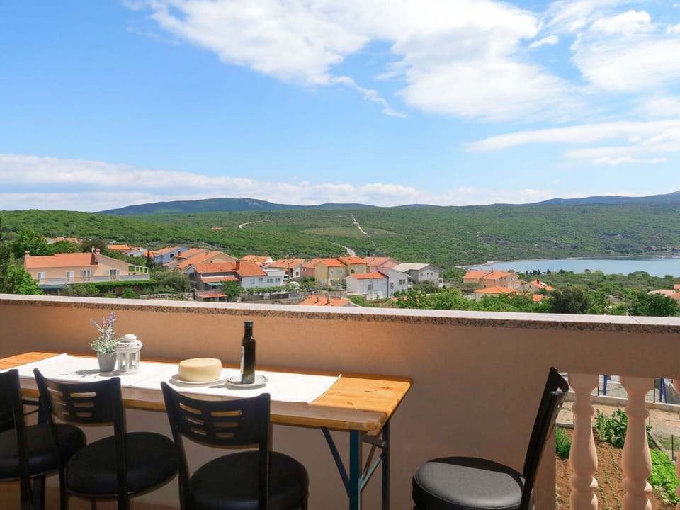 Cloud, Sky, Table, Furniture, Property, Building, Azure, Window, Water, Outdoor Table