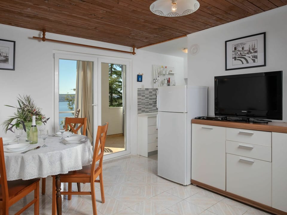 Room, Property, Furniture, Building, Interior Design, House, Ceiling, Floor, Real Estate, Home