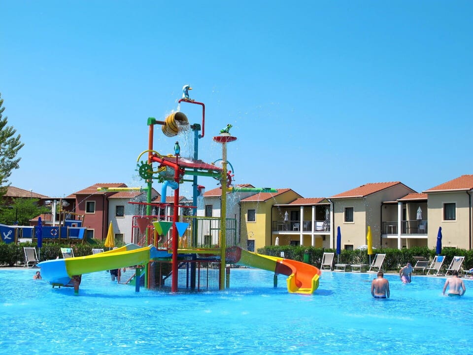 Swimming Pool, Recreation, Resort, Vacation, Resort Town, Water Park, Leisure Centre