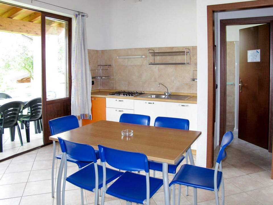 Furniture, Table, Chair, Azure, Building, Wood, Interior Design, Door, Flooring, Table Tennis Racket