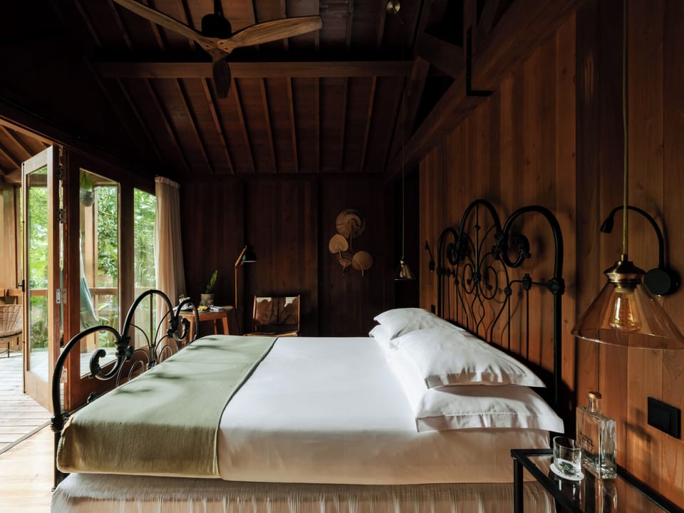 Exclusive Loft | Hypo-allergenic bedding, memory foam beds, minibar, in-room safe
