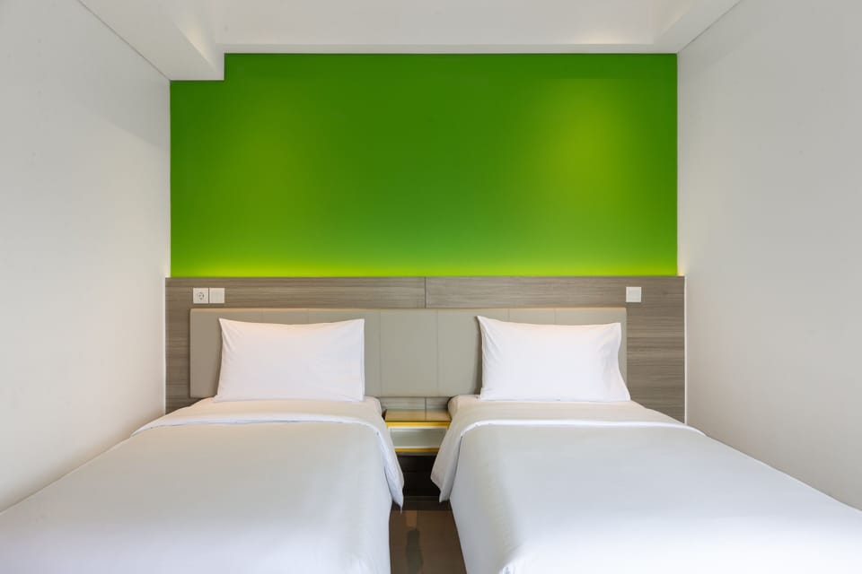 Smart Room Twin | Desk, soundproofing, WiFi (free), bed sheets
