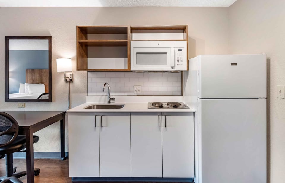 Superior Studio, 2 Double Beds, Non Smoking | Private kitchen | Full-size fridge, microwave, stovetop, coffee/tea maker