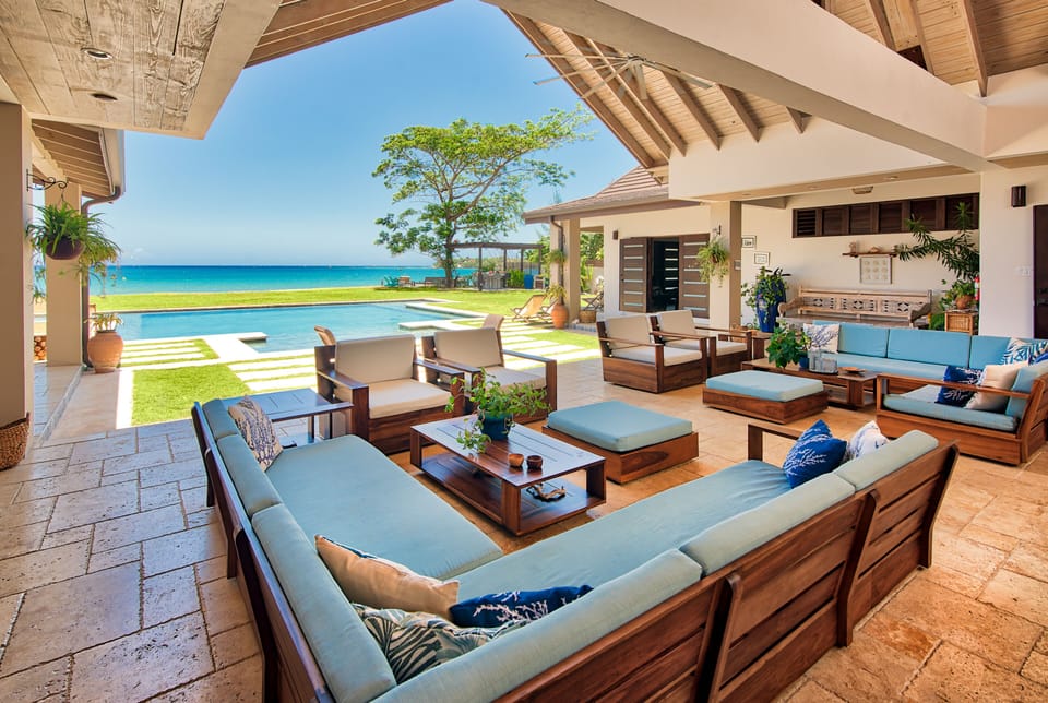 SeaEsta brings together open-air living, private pool and Caribbean views.