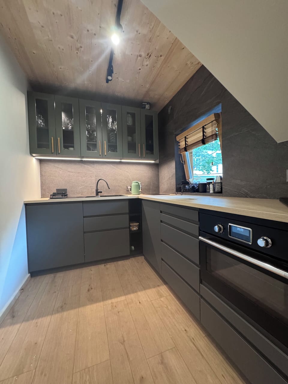 Cabin, 3 Bedrooms | Private kitchen | Stovetop, coffee/tea maker, electric kettle, highchair
