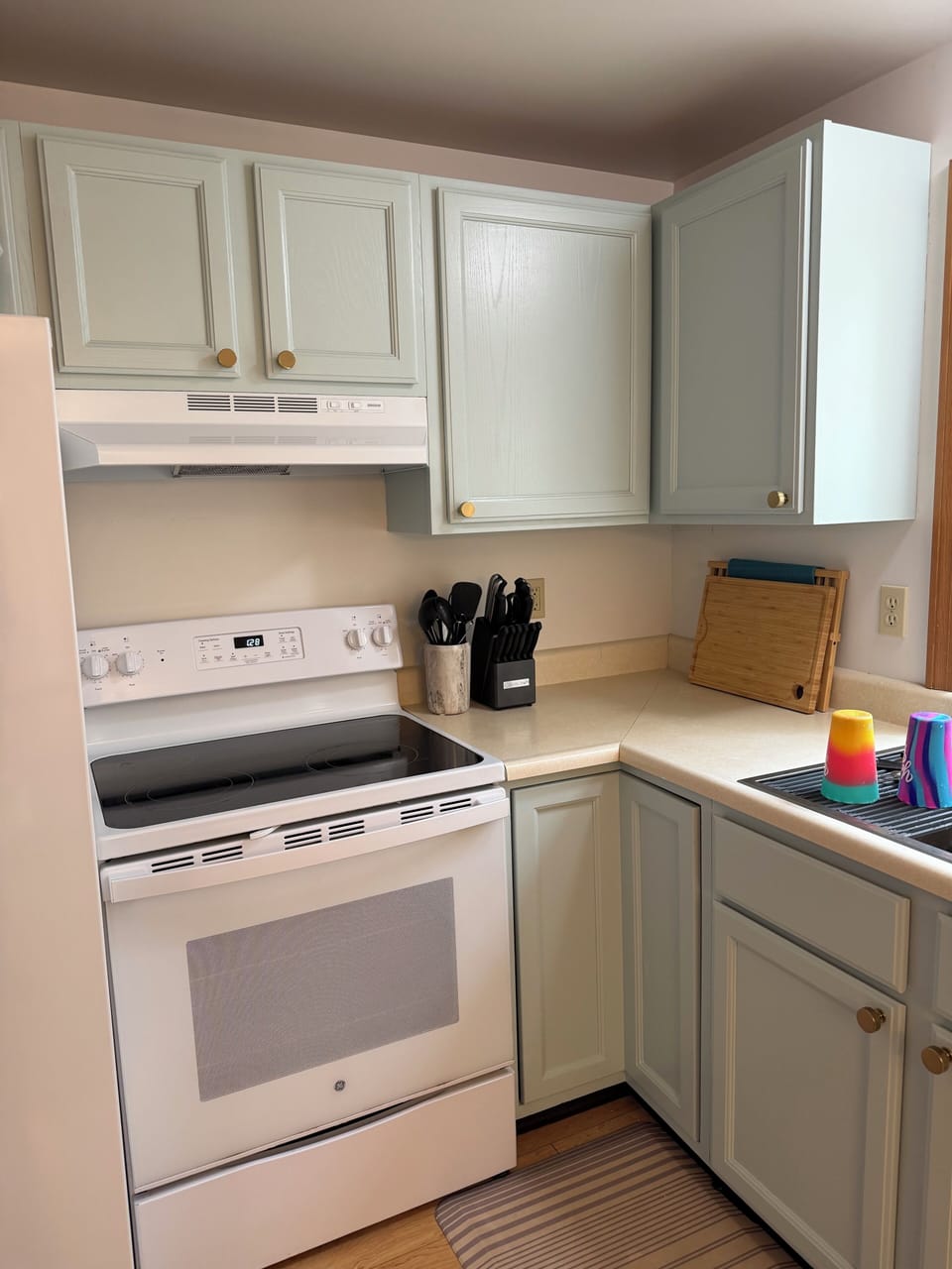 Newly refreshed kitchen!