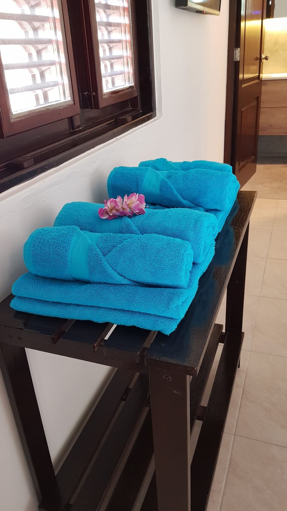 Comfort Room, Non Smoking | Bathroom amenities | Shower, rainfall showerhead, hair dryer, towels