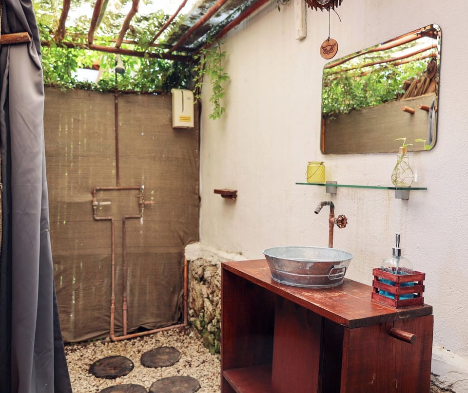 Standard Cabin | Bathroom shower