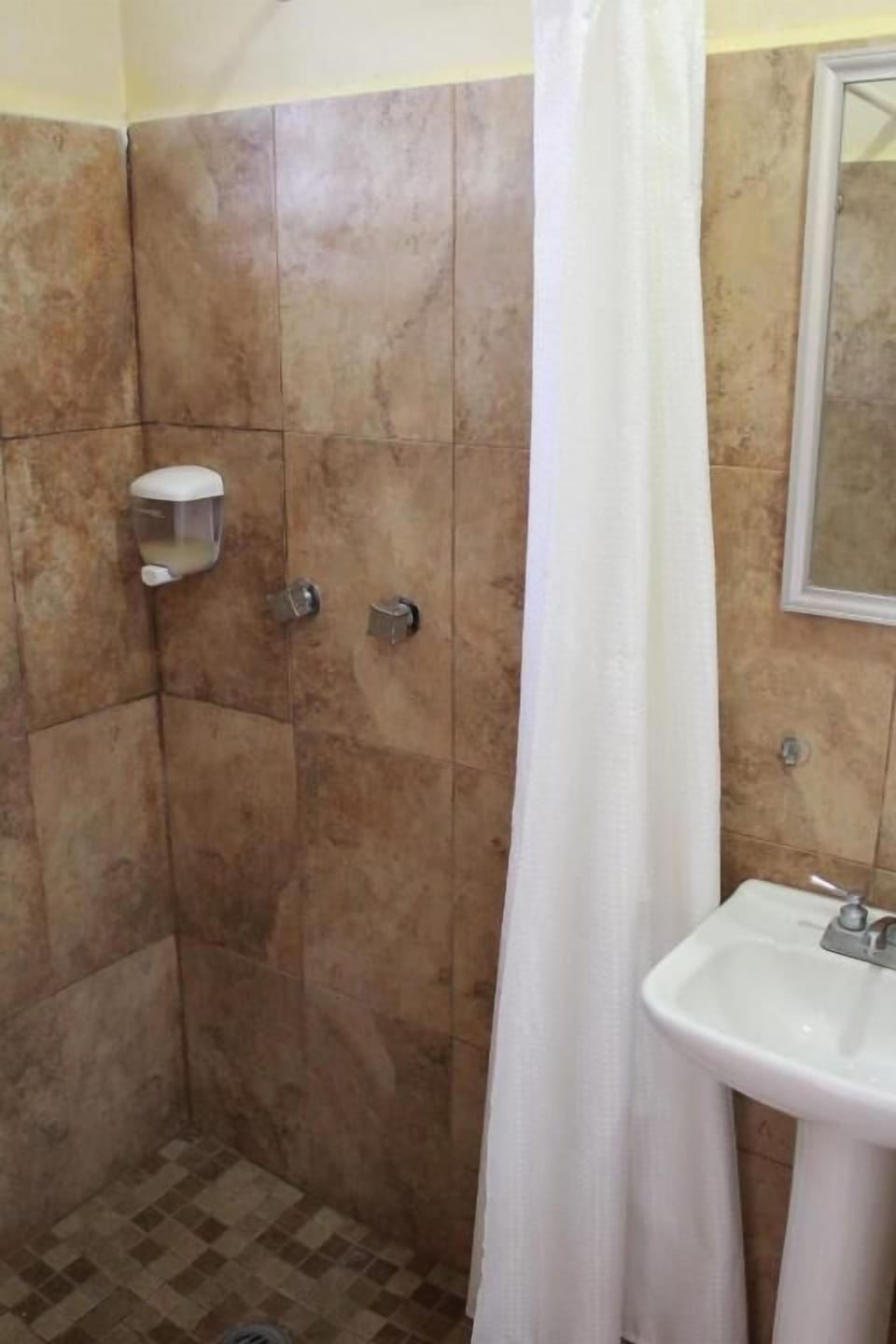 Shower, towels