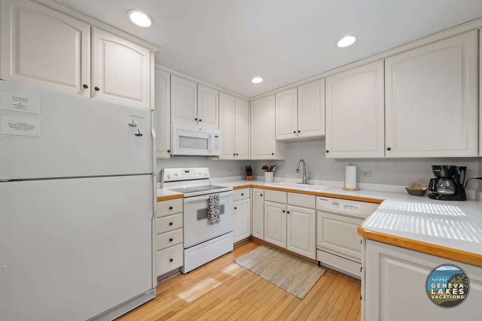 Fully equipped kitchen