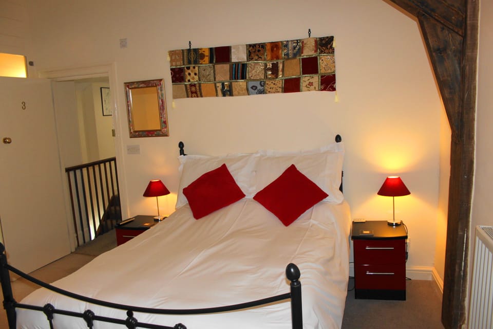 Superior Double Room, Harbor View (Open Plan Bath) | Individually decorated, individually furnished, soundproofing