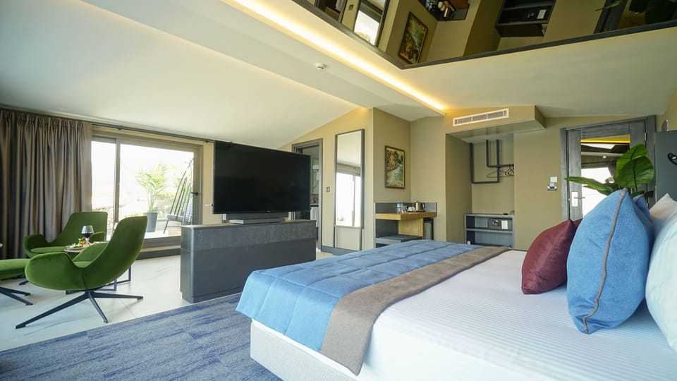 Panoramic Double Room (Penthouse) | In-room safe, blackout drapes, soundproofing, iron/ironing board