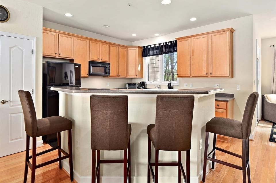 2nd Floor Kitchen and Dining (3)