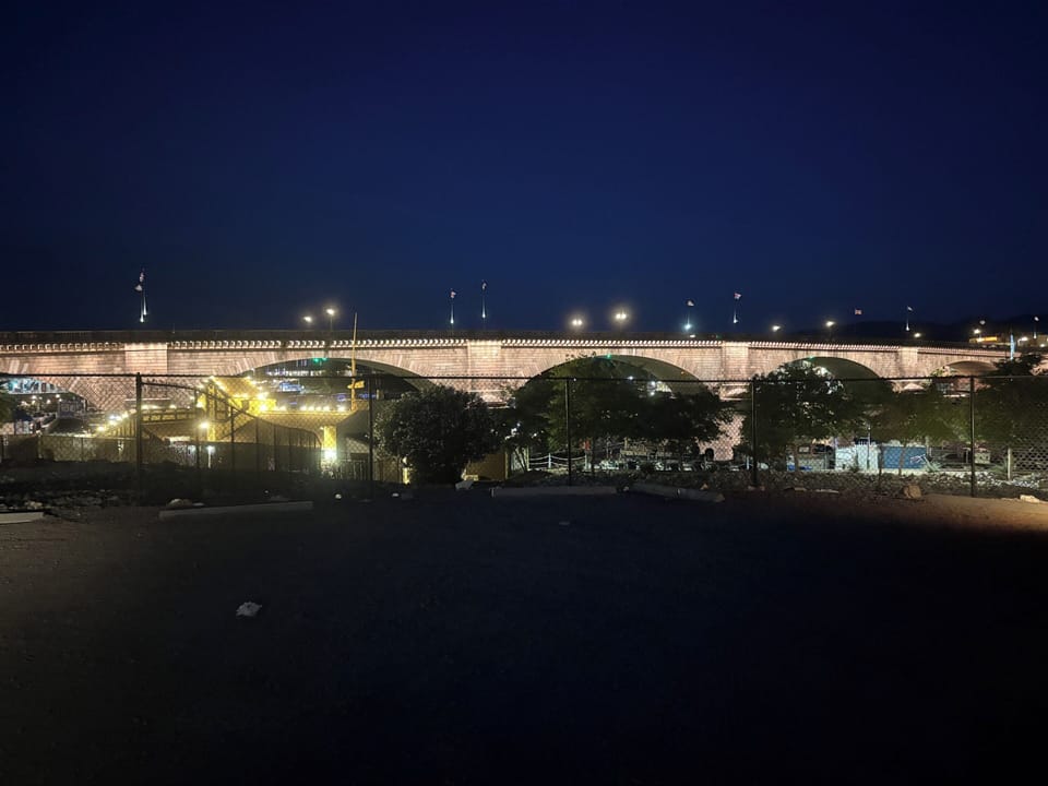 Famous London Bridge