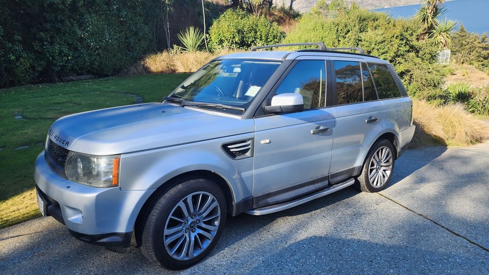 FREE use of a Range Rover Sport (4WD) for the duration of your stay