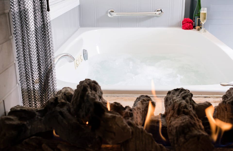 Shower, hair dryer, bathrobes, towels