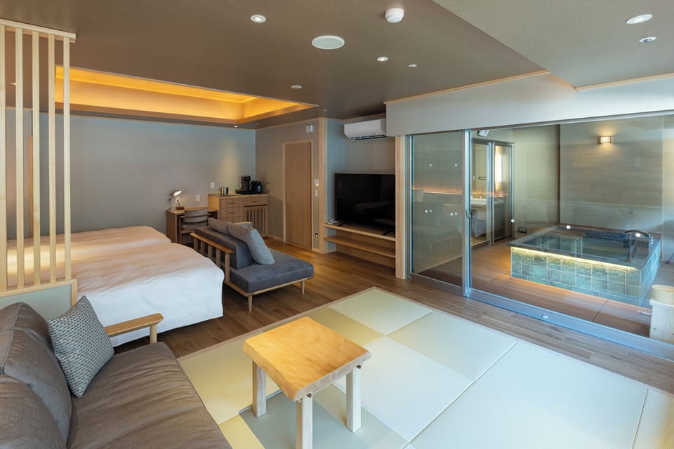 TOP Floor Japanese Western Style Room with Open Air Bath -MIYABI-, Non-Smoking, 64sqm | Down comforters, in-room safe, free WiFi, bed sheets