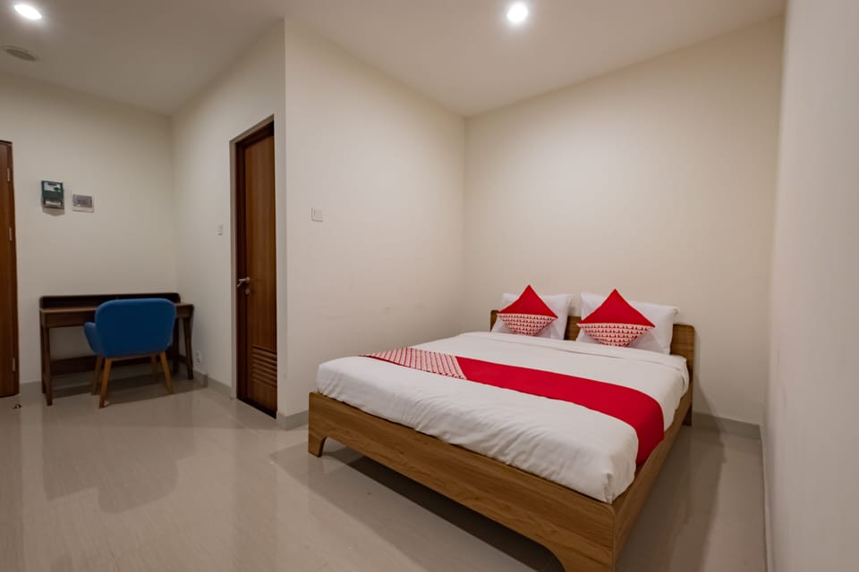 Deluxe Double Room | Desk, free WiFi, bed sheets