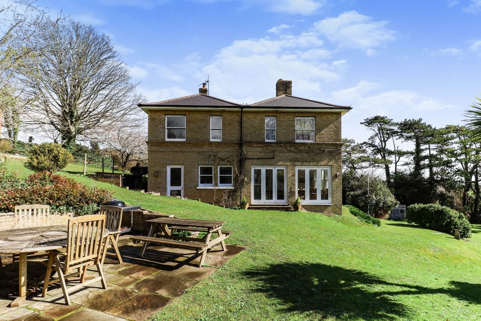 Cottage | Property grounds