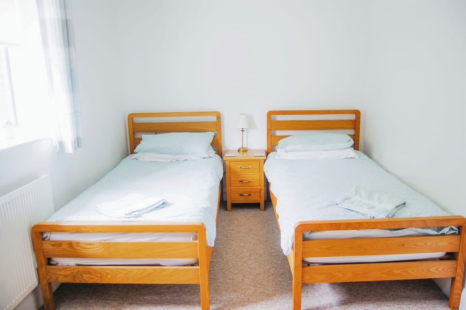 Cottage | 2 bedrooms, iron/ironing board, free WiFi, bed sheets