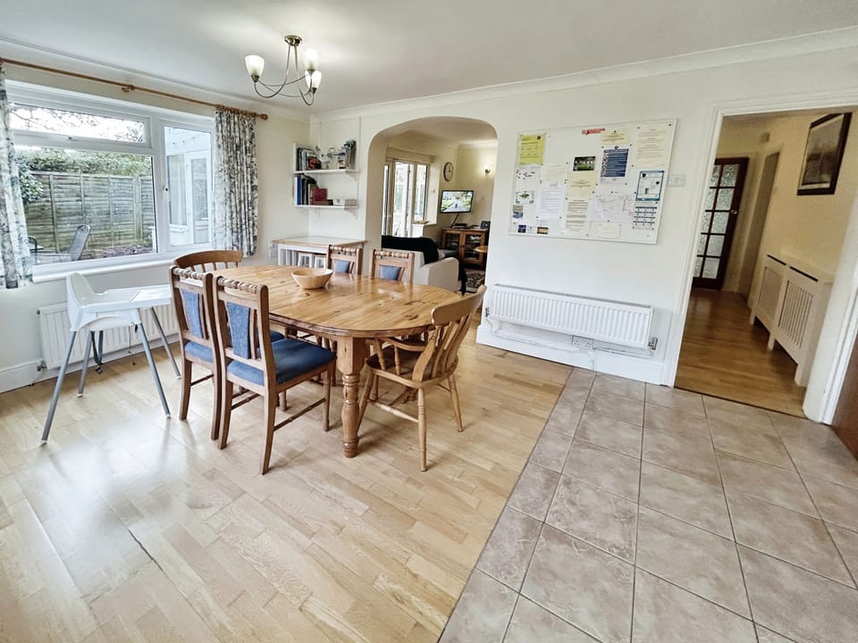 Cottage | Dining