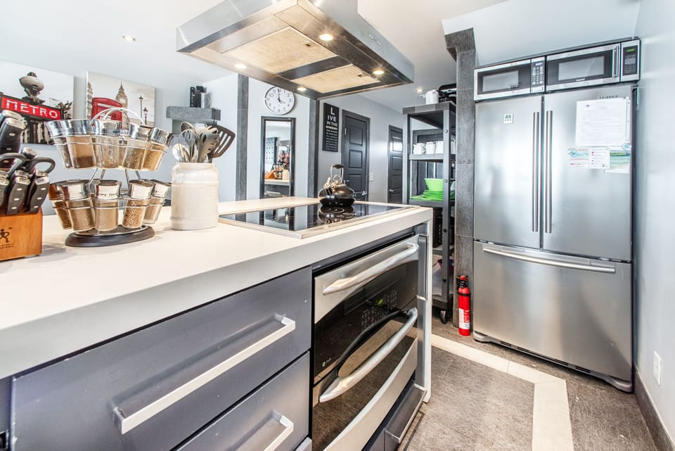 This kitchen has everything you will need