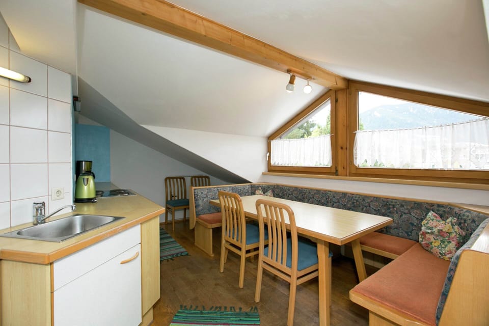 House | Dining