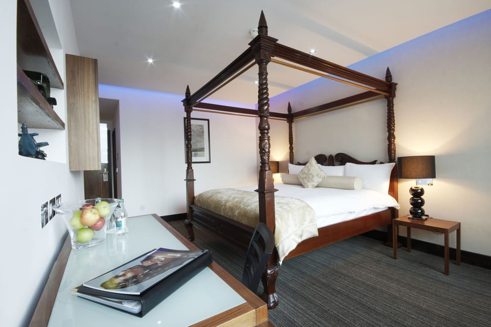 Junior Suite | In-room safe, desk, soundproofing, WiFi (free)