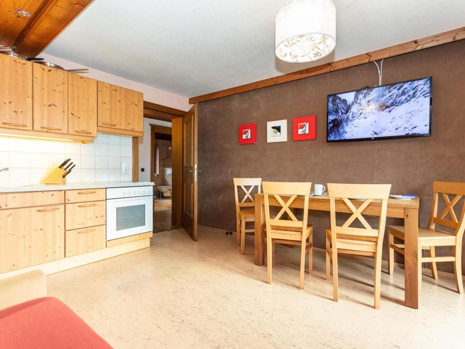 House | Dining
