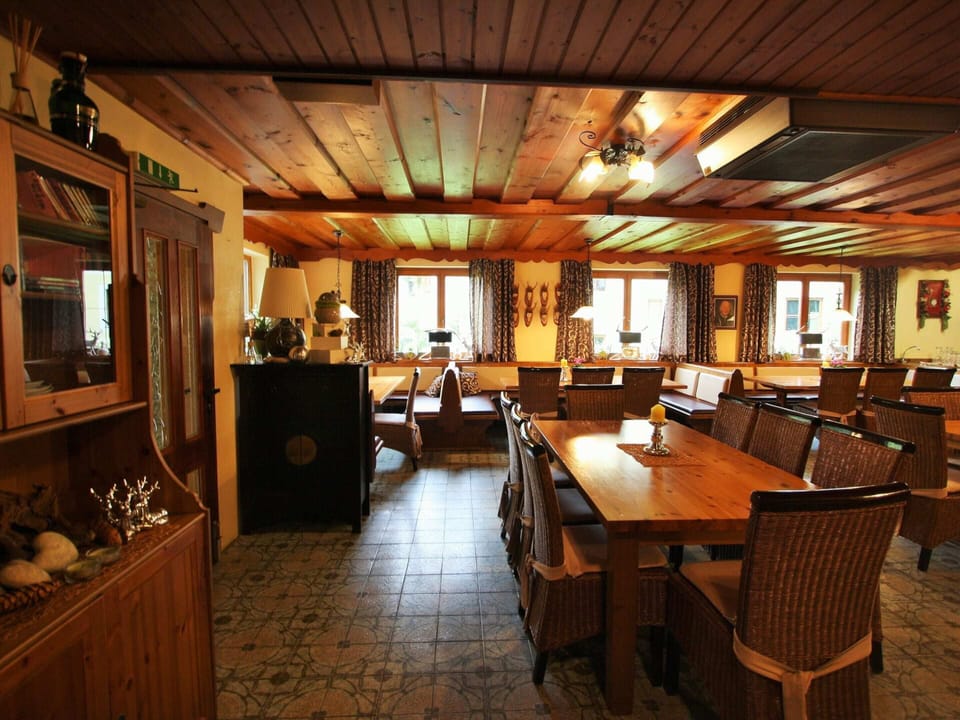 Apartment | Dining
