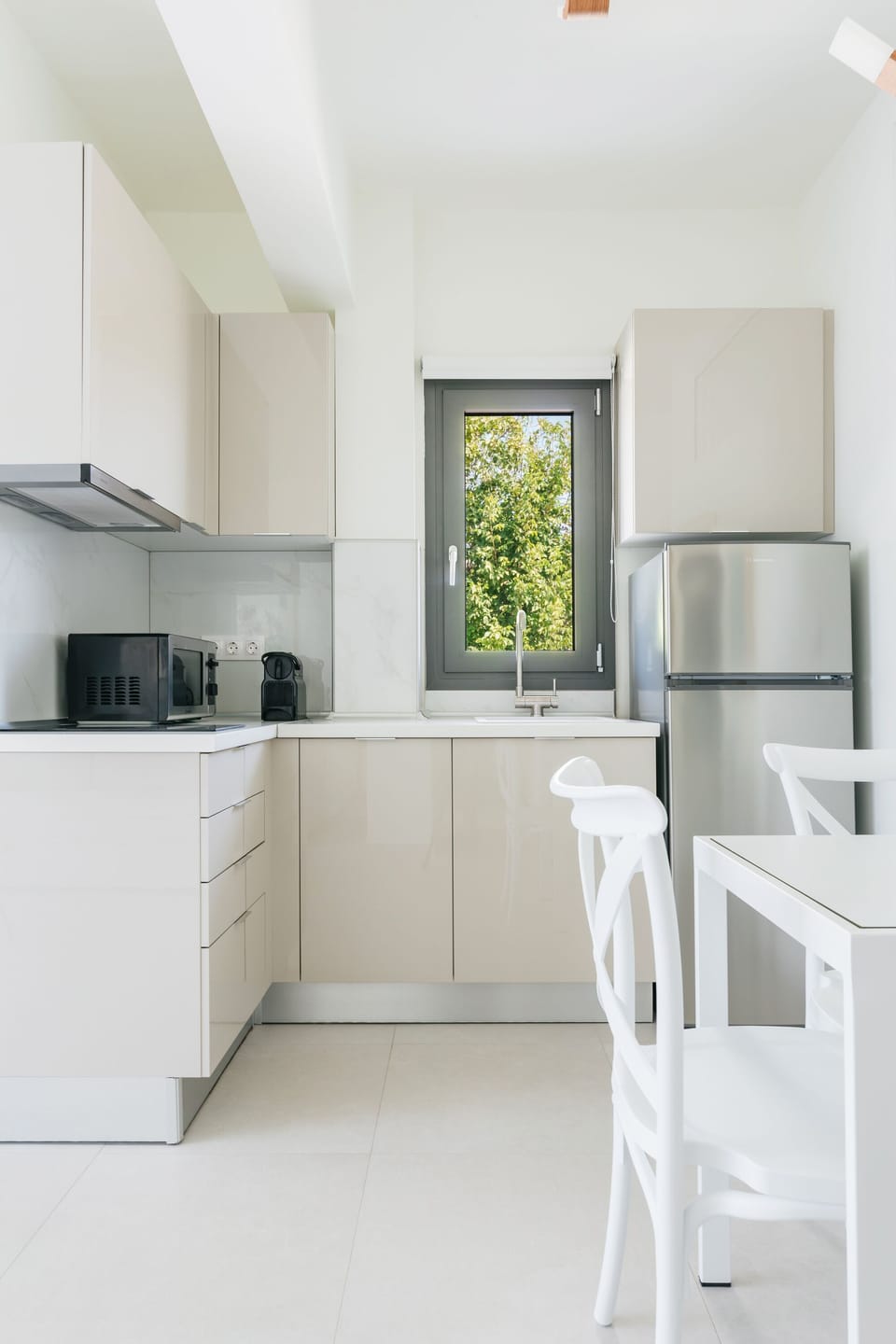 Executive Apartment, 2 Bedrooms | Private kitchen | Fridge, microwave, stovetop, espresso maker