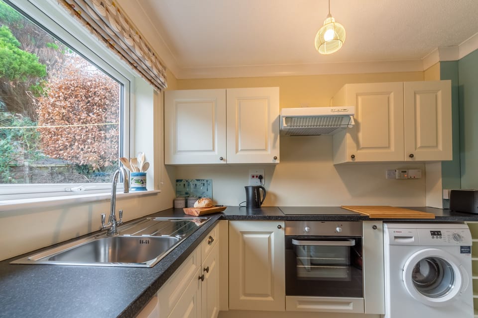 Well-equipped modern kitchen
