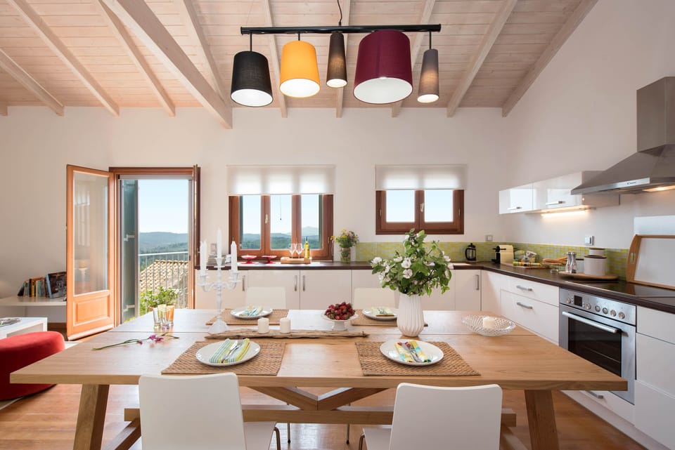 House, 2 Bedrooms | Private kitchen | Full-size fridge, oven, stovetop, dishwasher