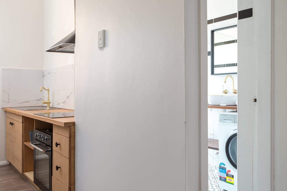 Laundry & Kitchen
