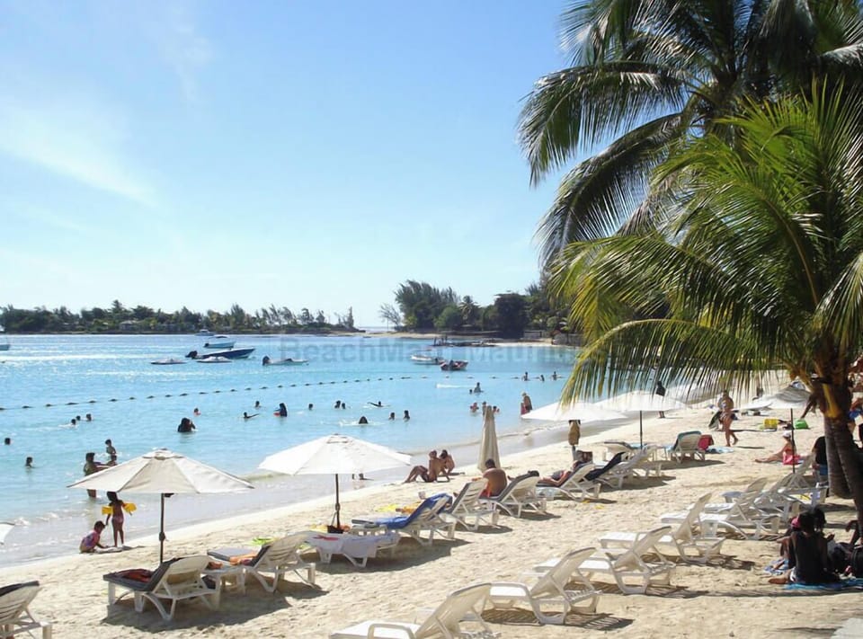 Pereybere public beach