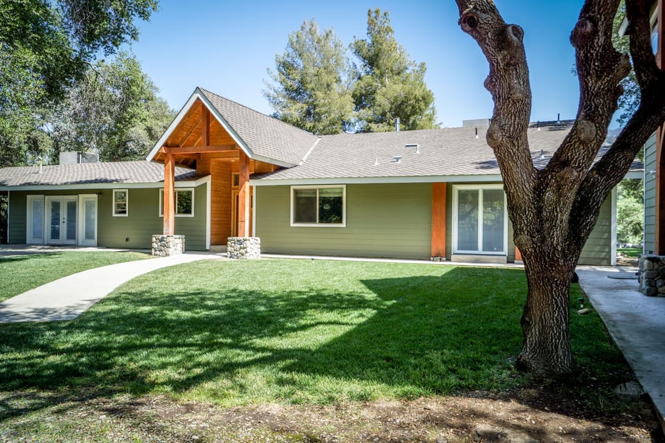 Kaweah Chakra front entrance