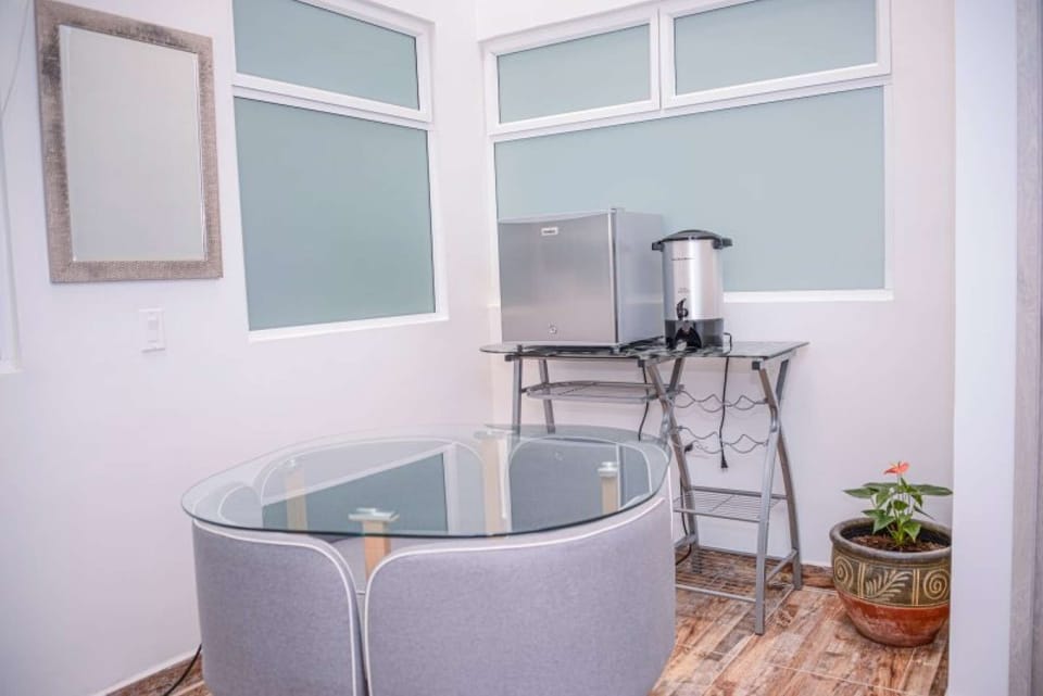 Public lounge area/smoking area, coffee free either here or upstairs