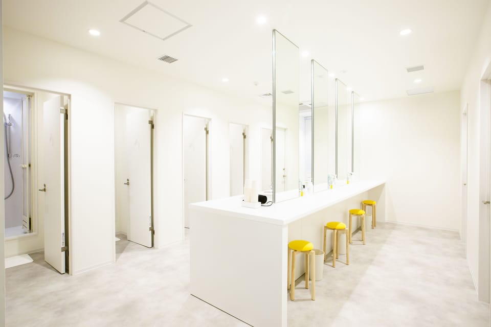 Bathroom shower