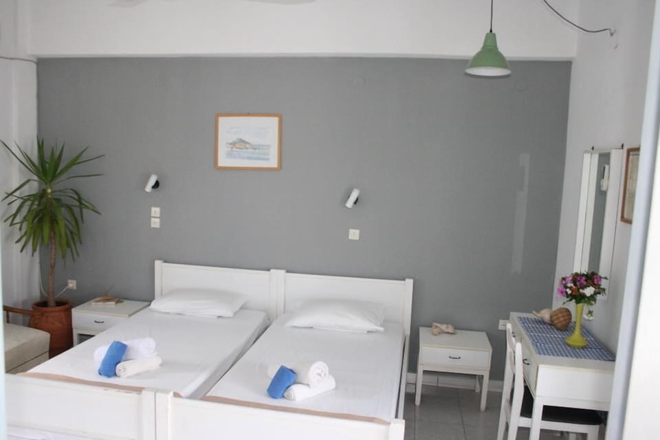Double or Twin Room | Desk, soundproofing, free cribs/infant beds, free rollaway beds