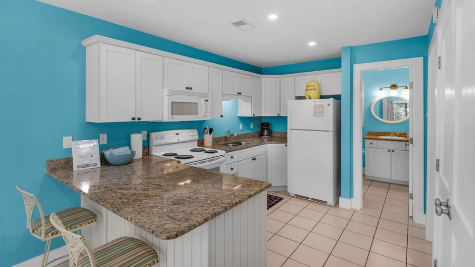 Beachwood Villas 8E Kitchen