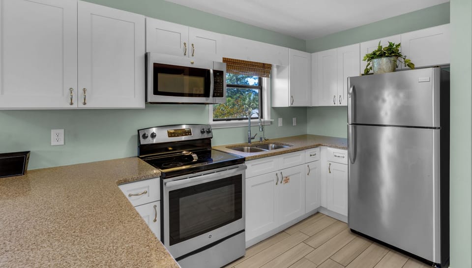 BWV09B Kitchen Area