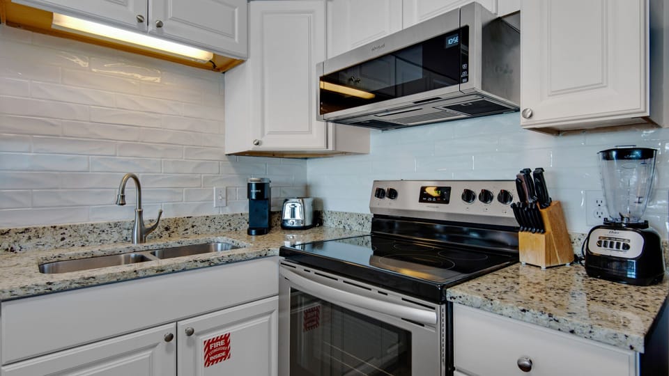 Palms A12 Kitchen